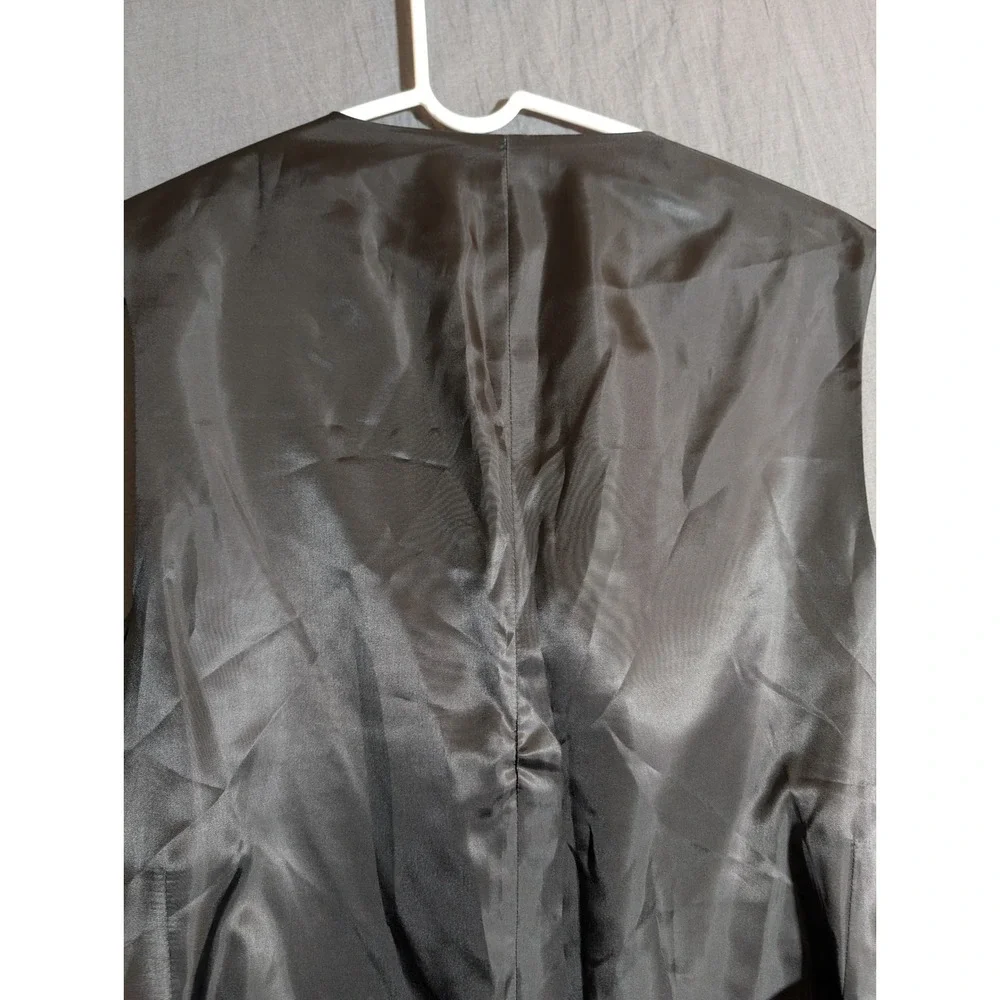 N/A type suit